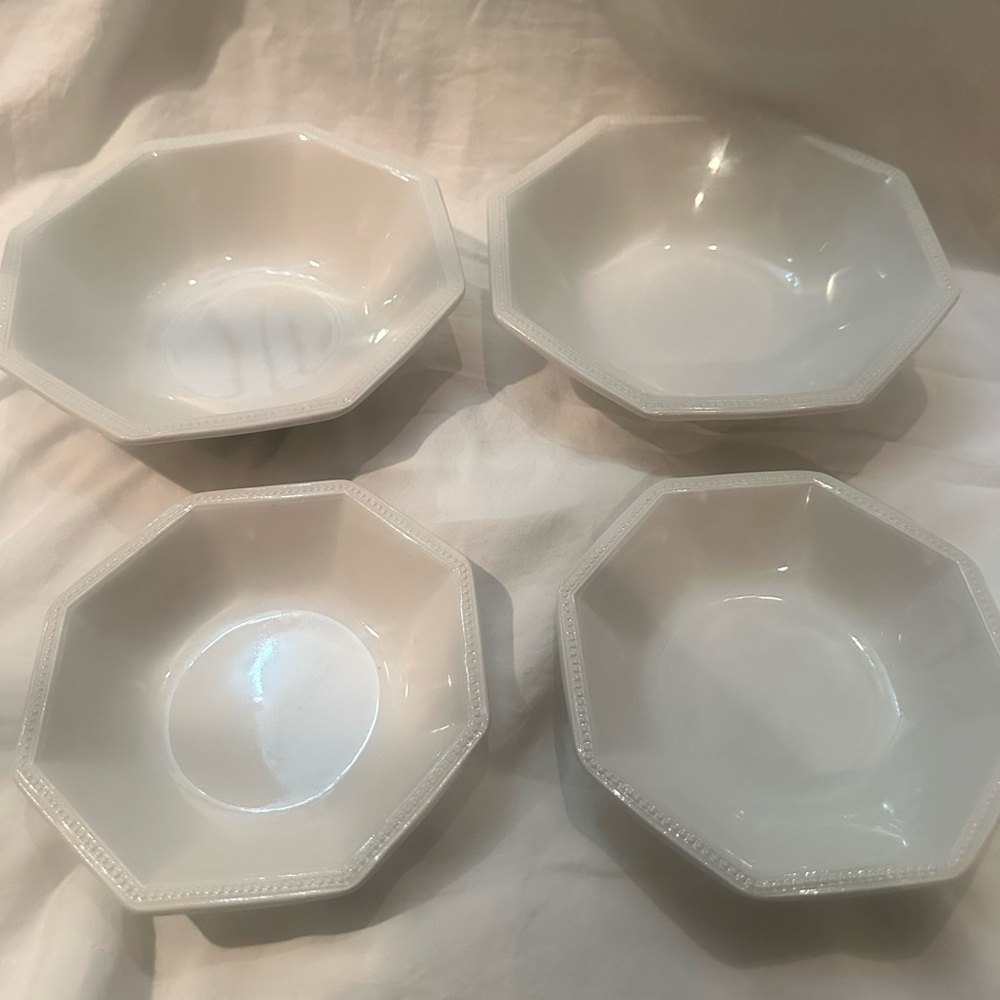 Set of vintage Johnson Bros Heritage ironstone bowls